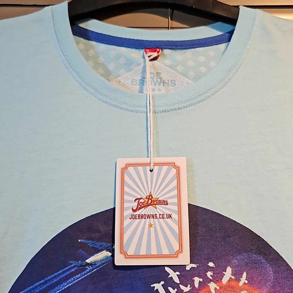 NWT Joe Browns T-shirt 'Life is a Beach' skull tee, pit-pit 19in, neck-hem 27in - Picture 2 of 16